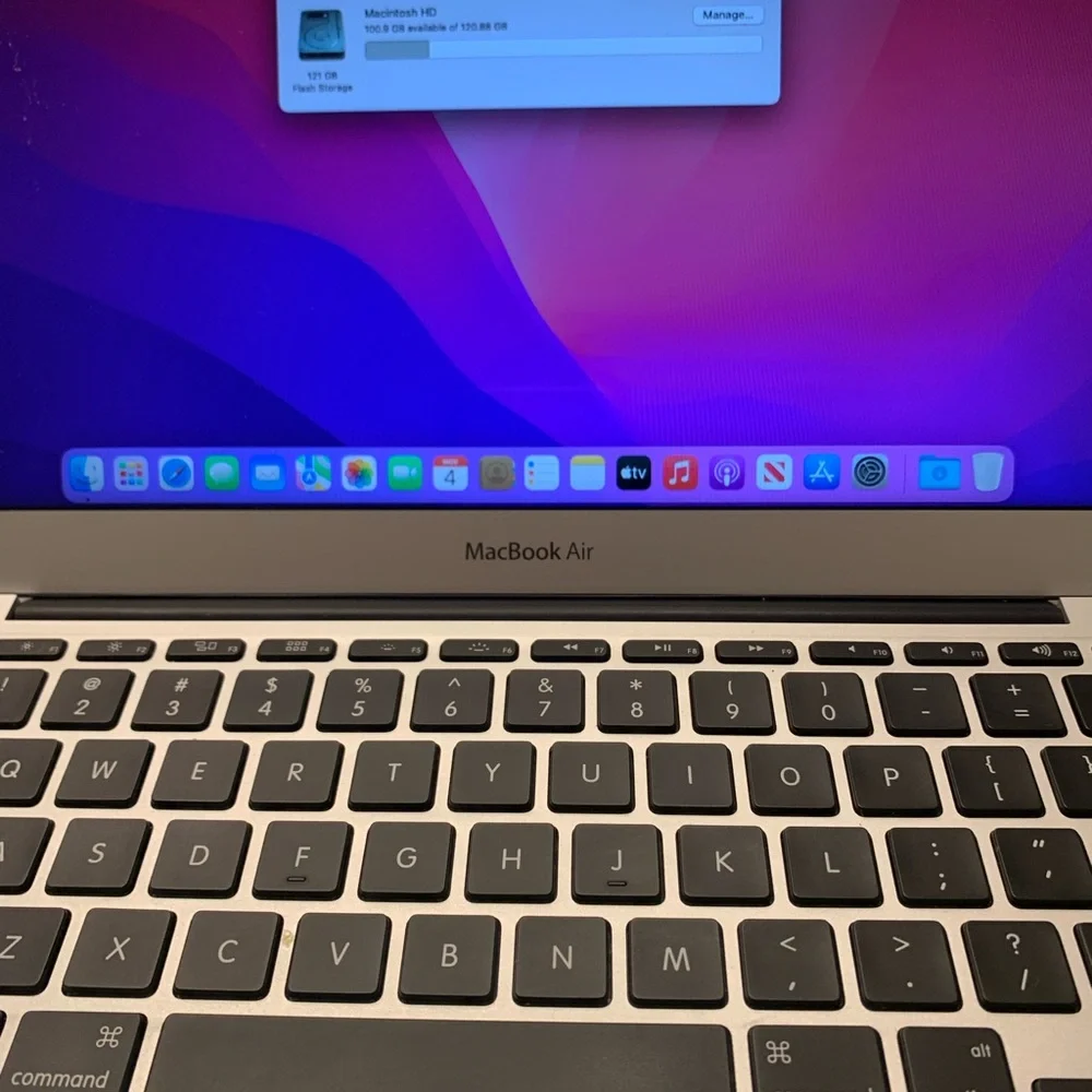 Apple MacBook Air - Sleek Silver Design